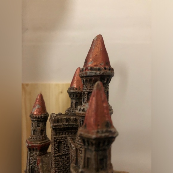 Fish Tank Decor - Picture 4 of 4